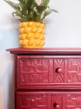 Afbeelding in Gallery-weergave laden, *ISSA* kastje rood