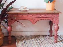 Afbeelding in Gallery-weergave laden, Prachtig gedetailleerd tafeltje