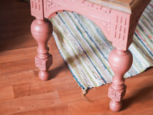 Afbeelding in Gallery-weergave laden, Prachtig gedetailleerd tafeltje