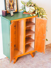 Afbeelding in Gallery-weergave laden, *GÉRARD* vintage kastje