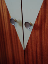Afbeelding in Gallery-weergave laden, *CHARLIE* vintage kast