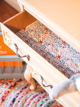 Afbeelding in Gallery-weergave laden, *COLETTE* commode