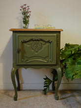 Afbeelding in Gallery-weergave laden, *LOUIS* kastje olijfgroen