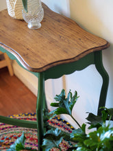 Afbeelding in Gallery-weergave laden, Prachtig groen bijzettafeltje