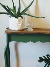 Afbeelding in Gallery-weergave laden, Prachtig groen bijzettafeltje